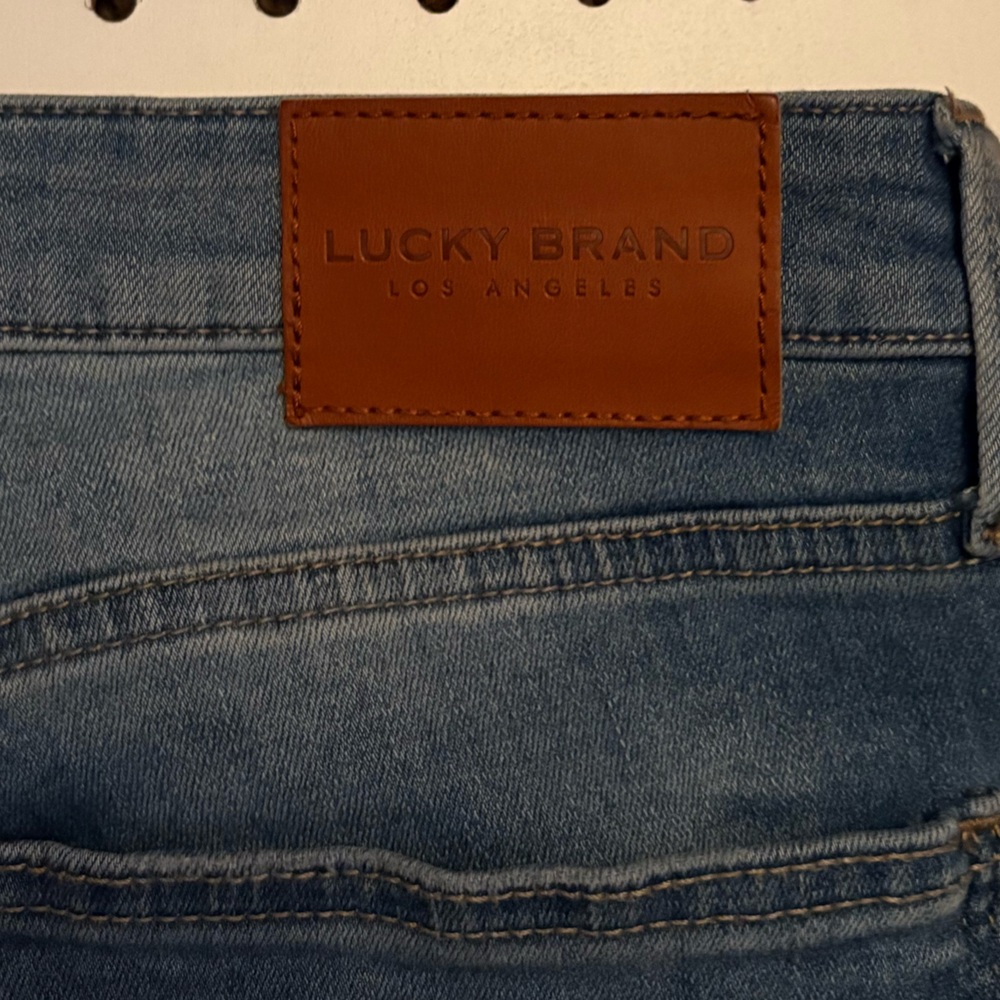 Lucky Brand Women's  Skinny Jeans
Size 12/31